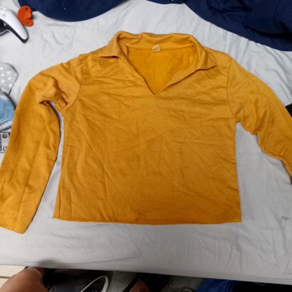 Collared cropped pullover tan sweater junior's size medium